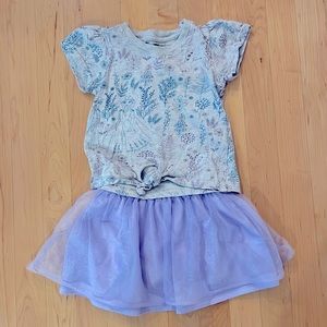 Disney. Frozen 2. 2-piece outfit.